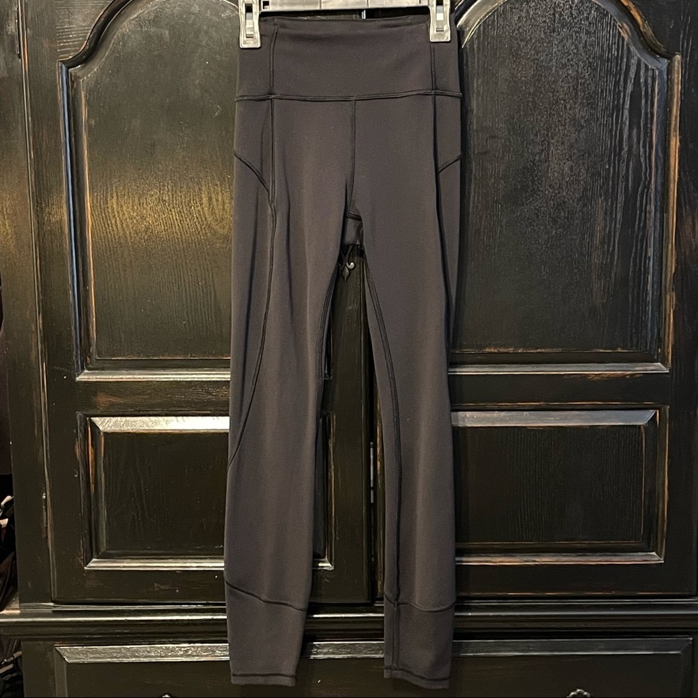 Lululemon In Movement Tight 25" Size 2
